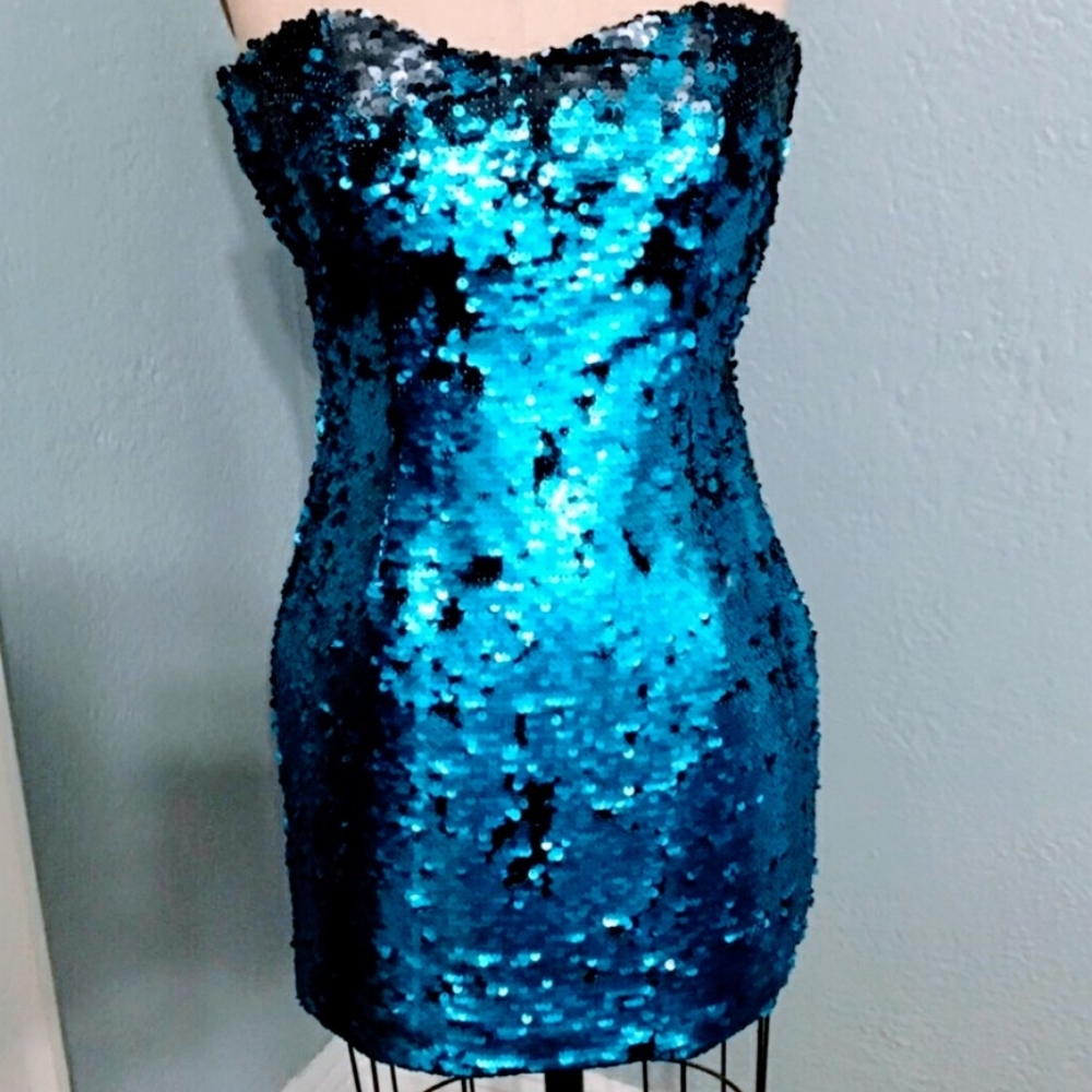 Sequin dress size M! Black and blue zip up